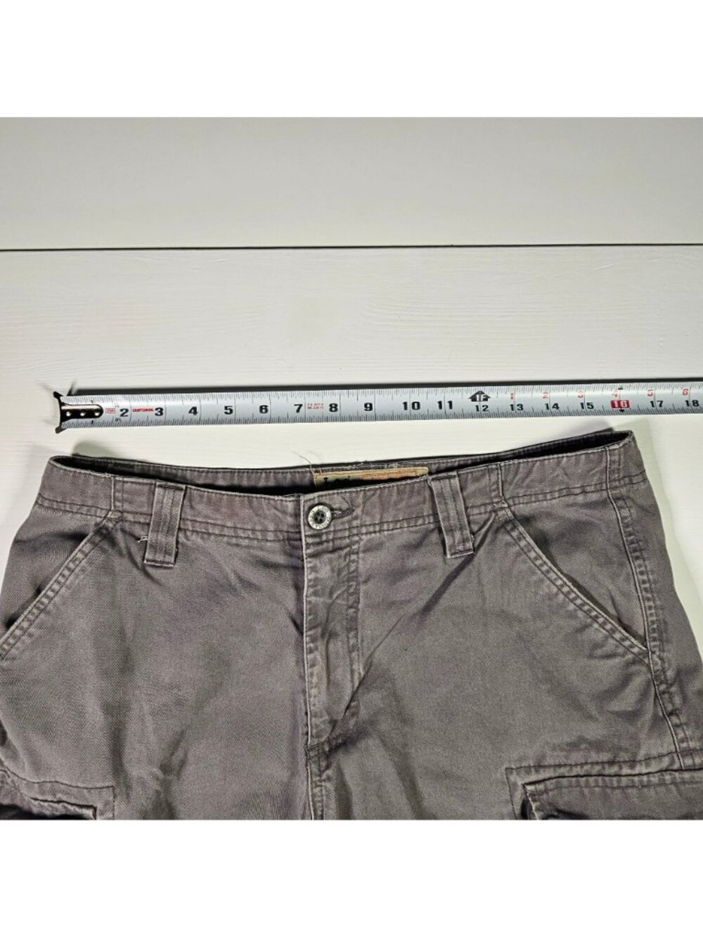 Lee Dungarees 9-Pocket Cargo Shorts Men's Size 33x11" Gray Y2K Skater Grunge - Picture 6 of 10